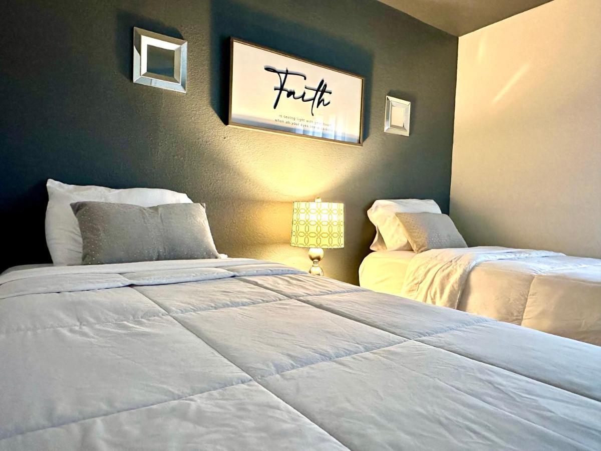 Traveler Stay Plus Eagle Pass Ngoại thất bức ảnh